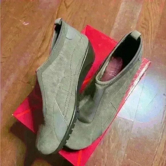 AEROSOLES- Ankle boots-Size 9M - Picture 4 of 11